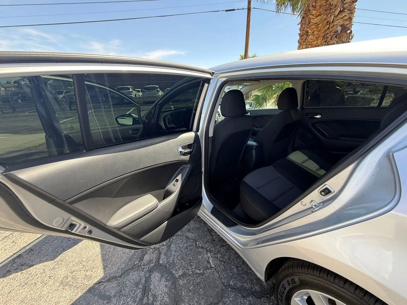 Used 2014 Kia Forte EX image 16