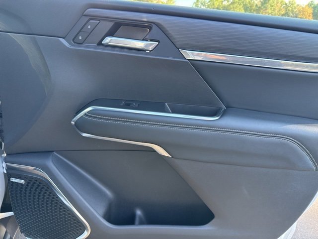 Used 2025 GMC Acadia Elevation image 30