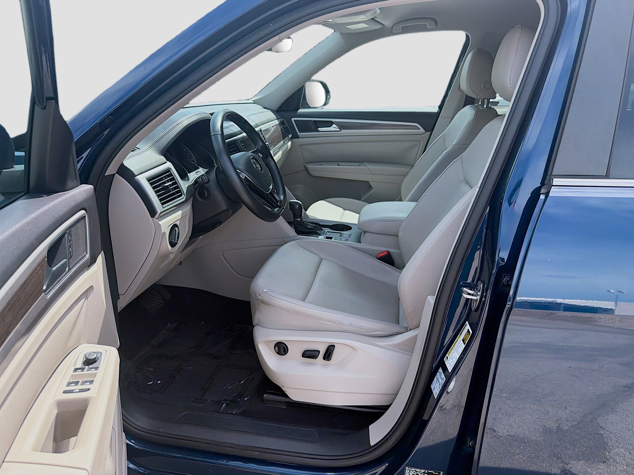Used 2019 Volkswagen Atlas SE w/ Towing Package FWD image 19