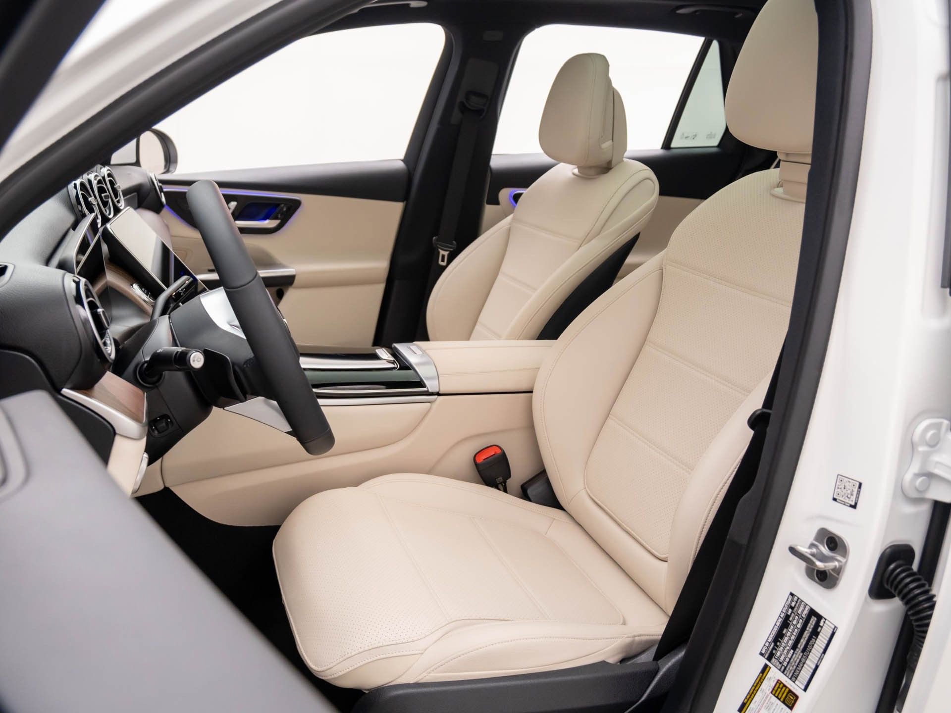 Certified 2026 Mercedes-Benz GLC 300 4MATIC image 17