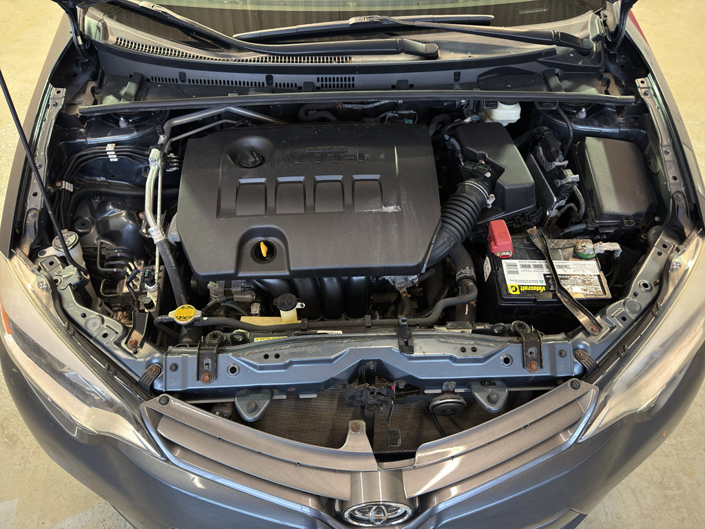 Used 2015 Toyota Corolla LE image 31