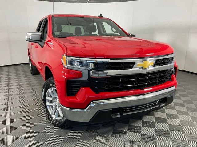 Used 2024 Chevrolet Silverado 1500 LT AWD/4WD image 10