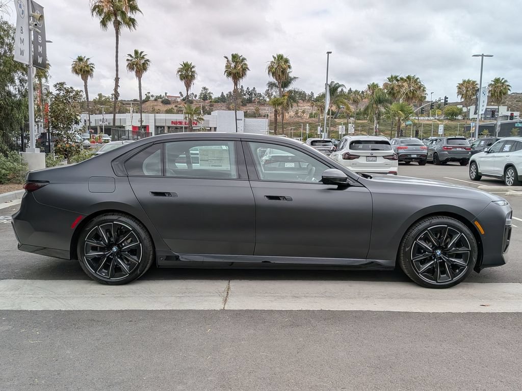 New 2026 BMW i7 eDrive50 w/ Executive Package RWD image 3