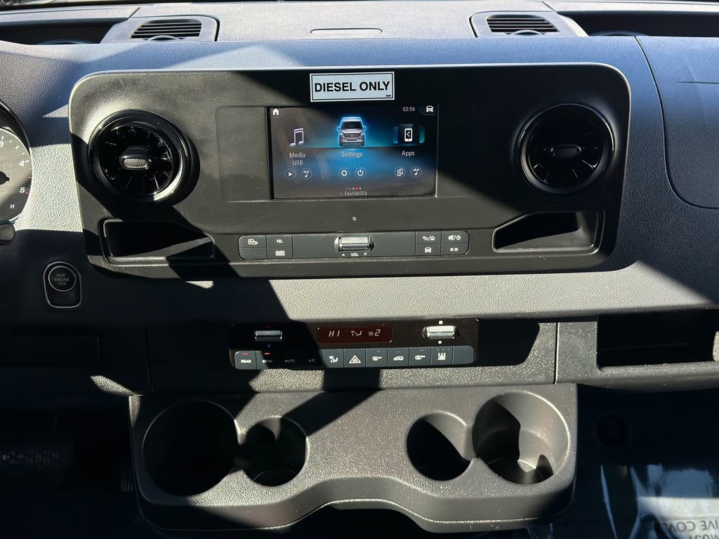 Used 2024 Mercedes-Benz Sprinter 2500 image 20