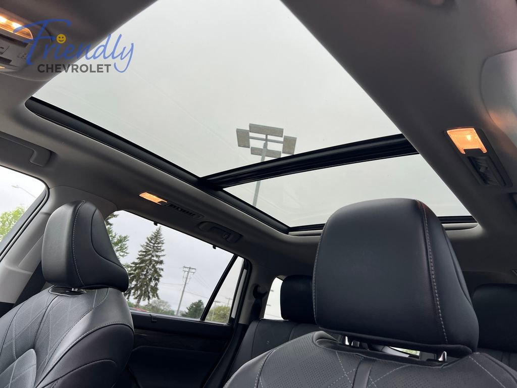 Used 2022 Toyota Highlander Platinum AWD/4WD image 18