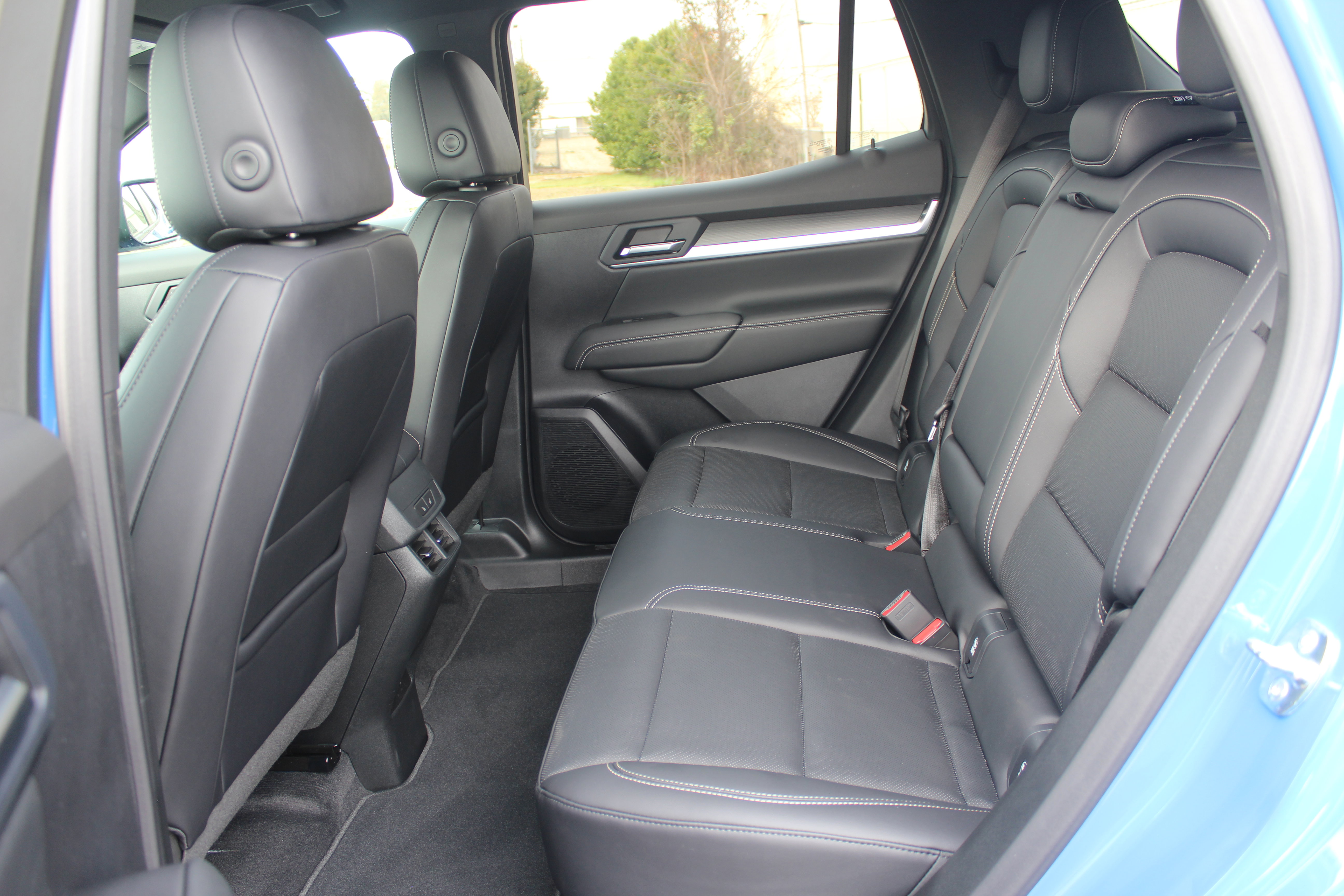 New 2025 GMC Terrain Elevation w/ Elevation Premium Package image 36