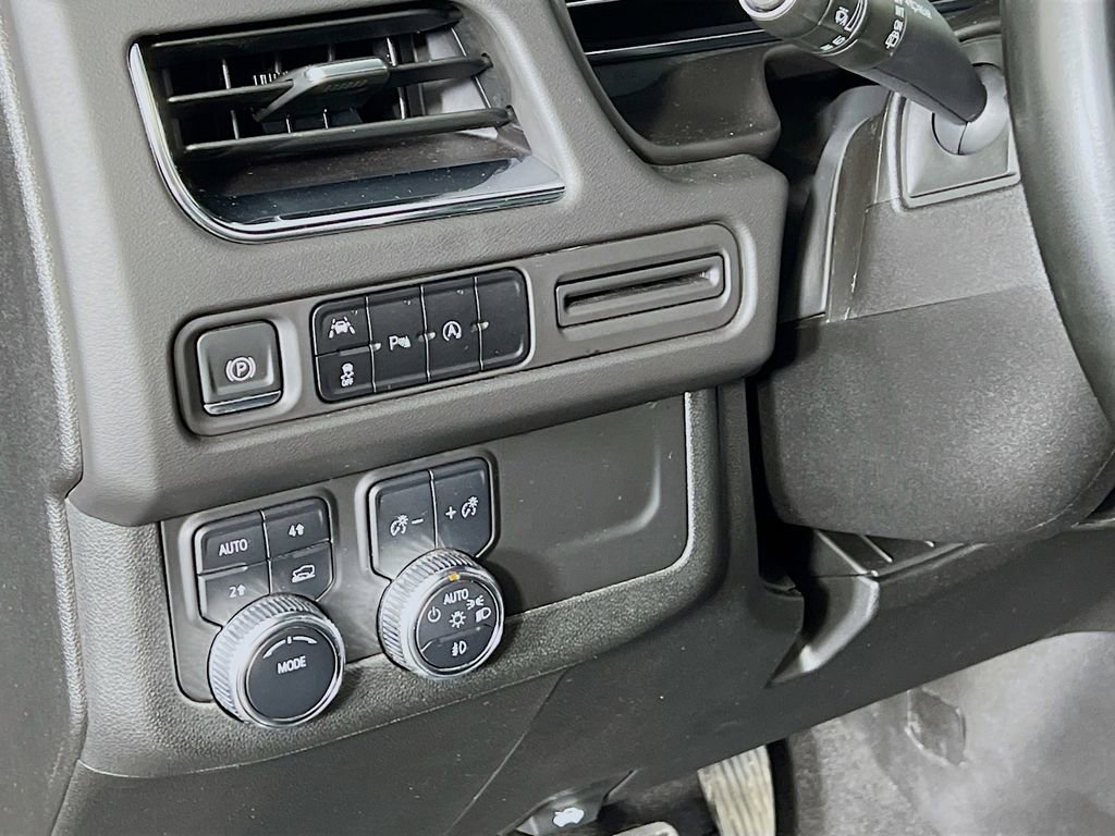 Certified 2023 GMC Yukon XL SLT AWD/4WD image 9