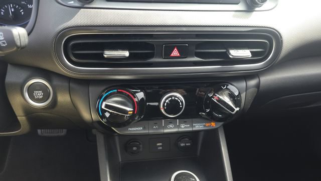 Used 2023 Hyundai Kona SEL image 21