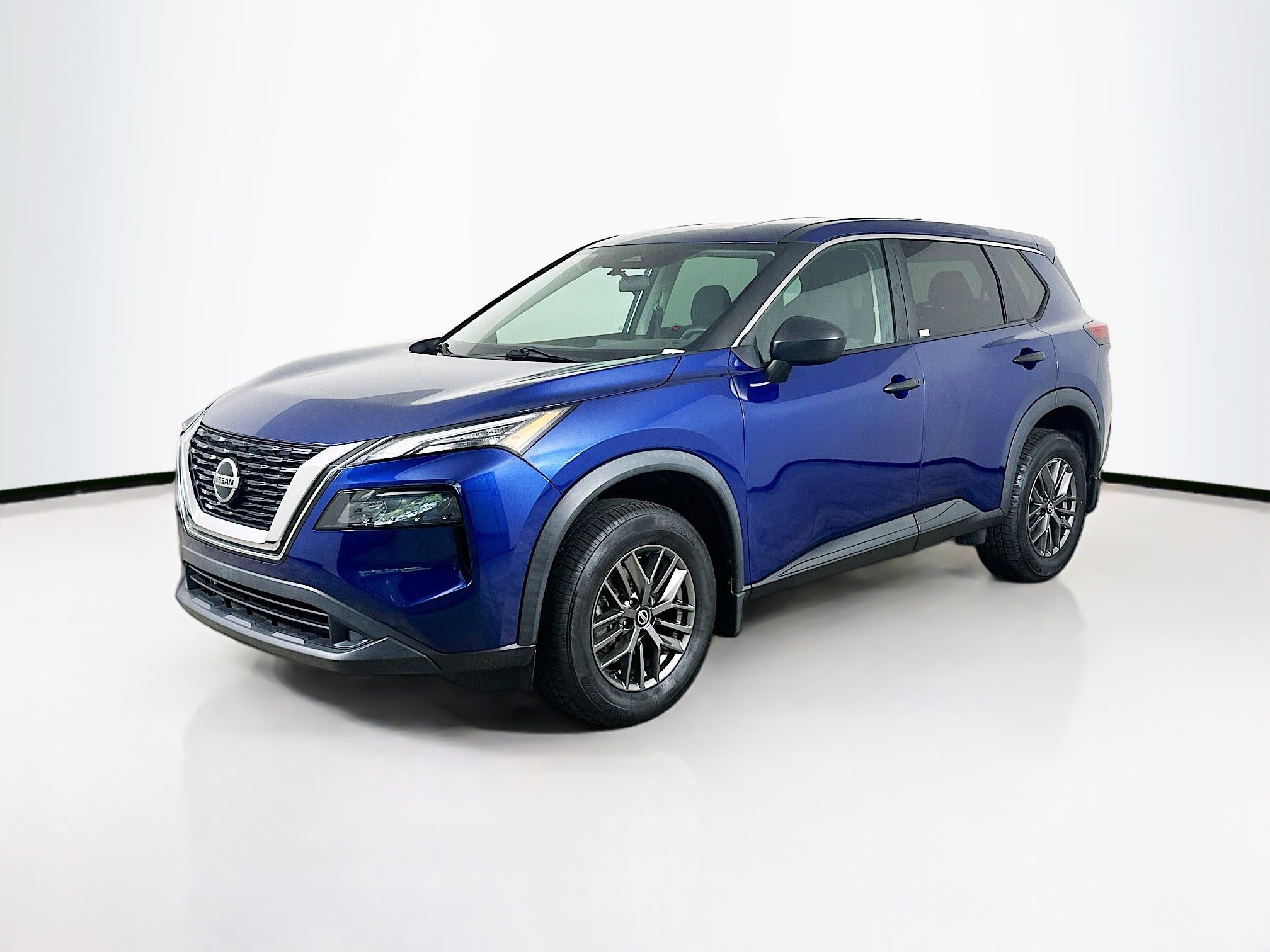 Used 2021 Nissan Rogue S AWD/4WD image 3