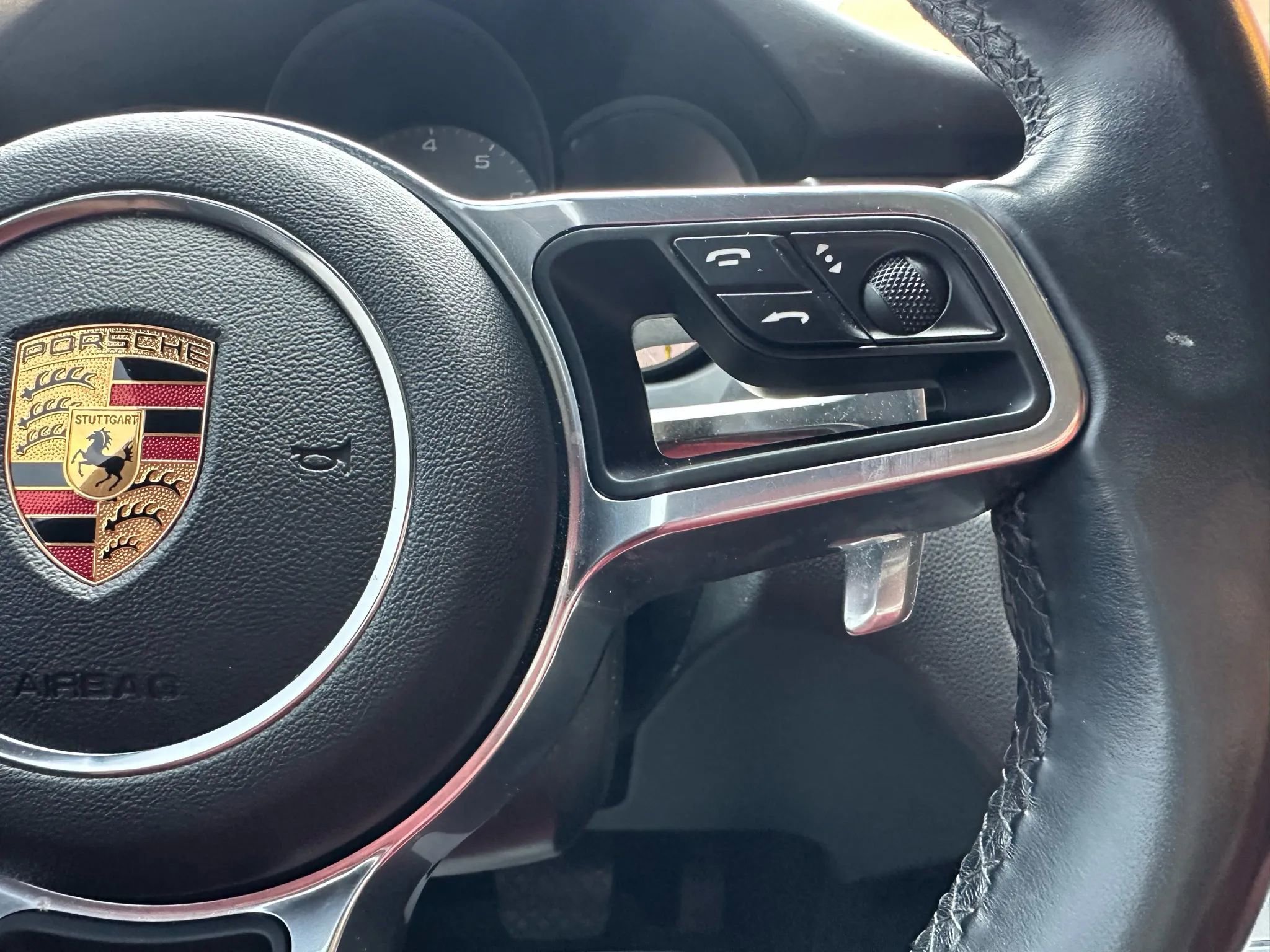 Used 2020 Porsche Macan S image 21