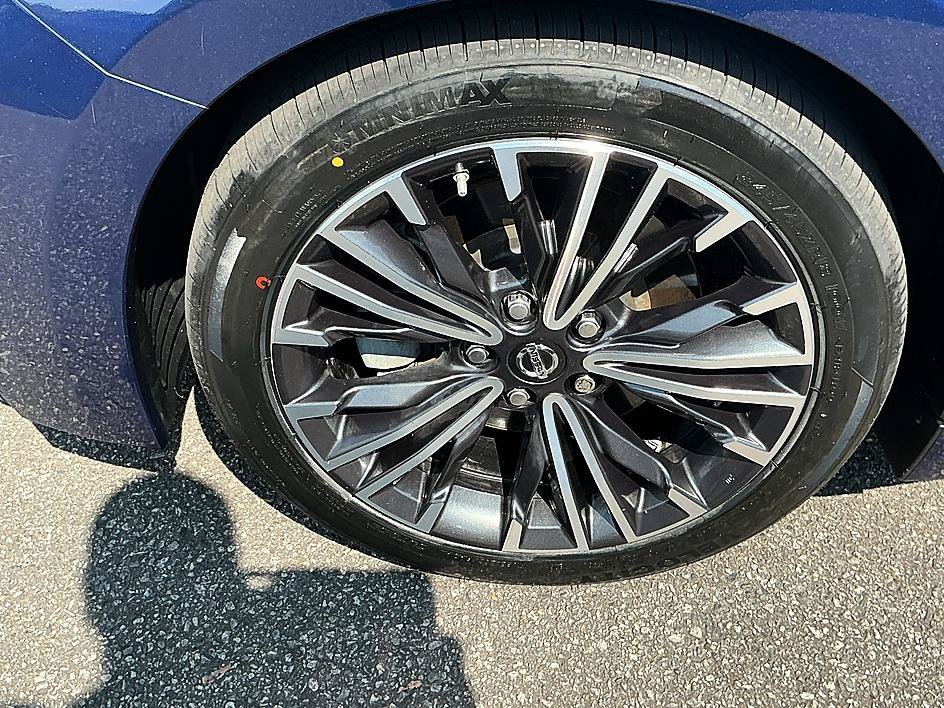 Used 2017 Nissan Maxima 3.5 SL FWD image 8
