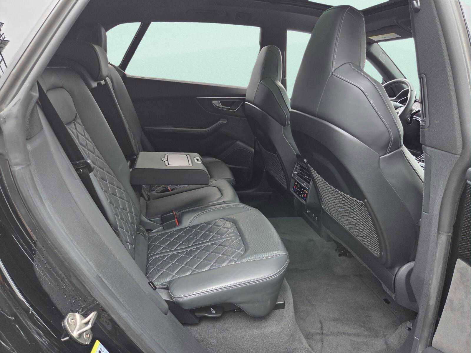 Used 2022 Audi SQ8 Prestige AWD/4WD image 19