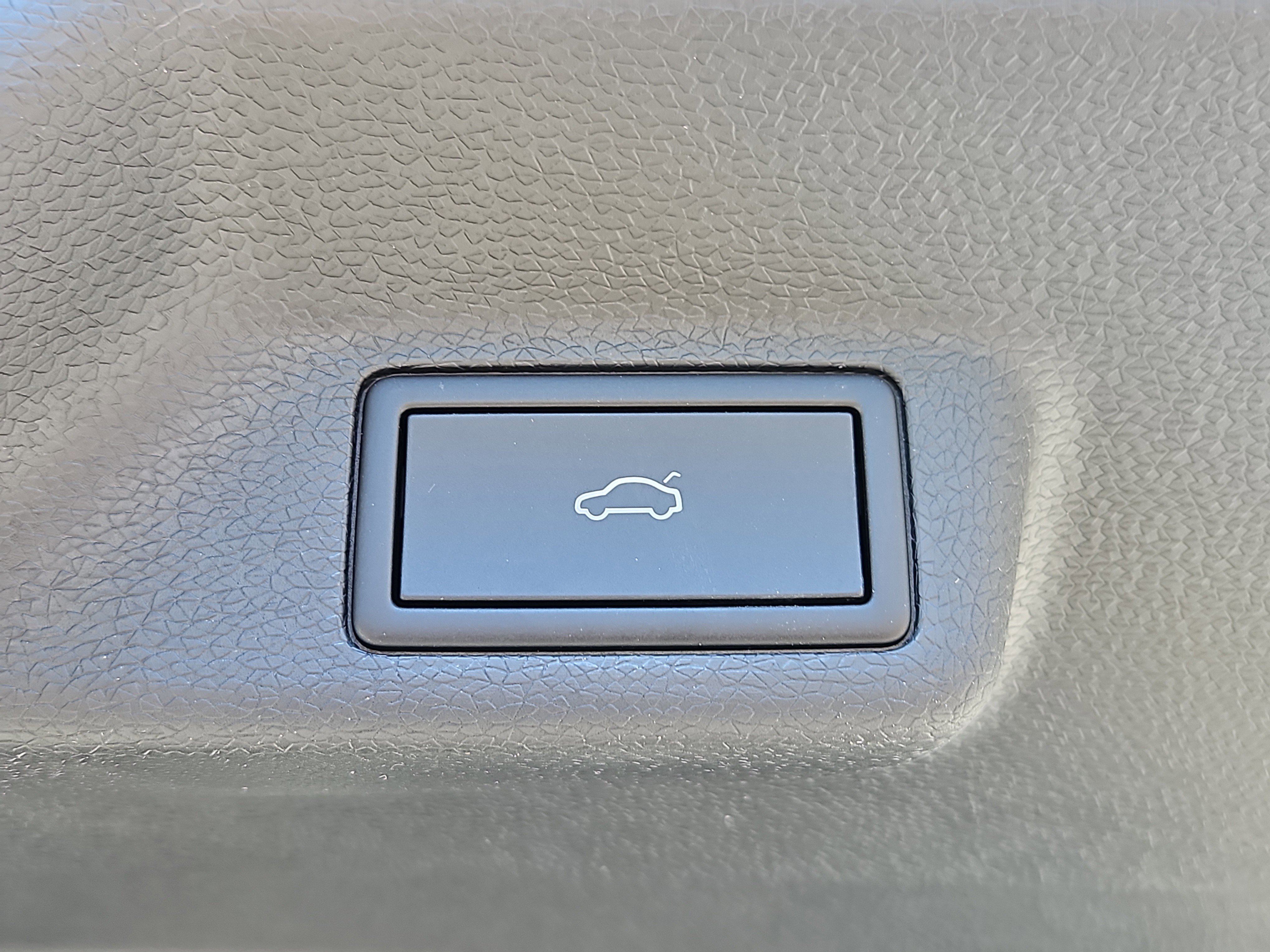 New 2025 Volkswagen ID. Buzz Pro S image 13