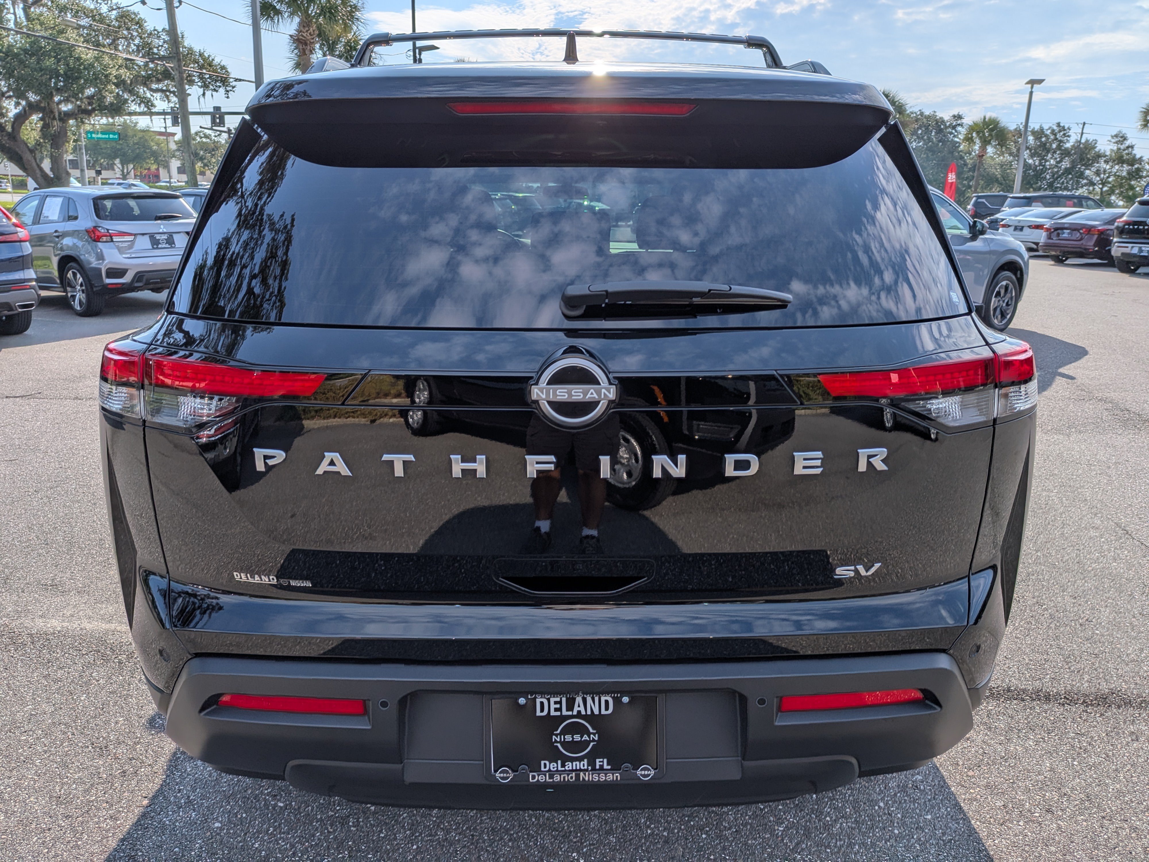 Certified 2024 Nissan Pathfinder SV FWD image 5