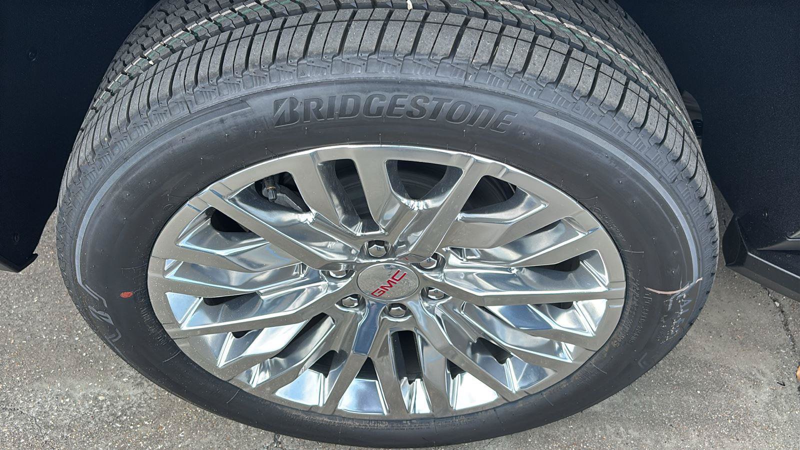 New 2026 GMC Yukon XL Denali RWD image 11