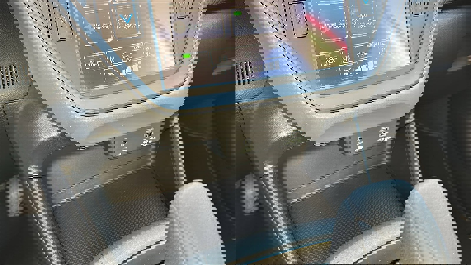 Certified 2025 Subaru Crosstrek 2.0i image 16