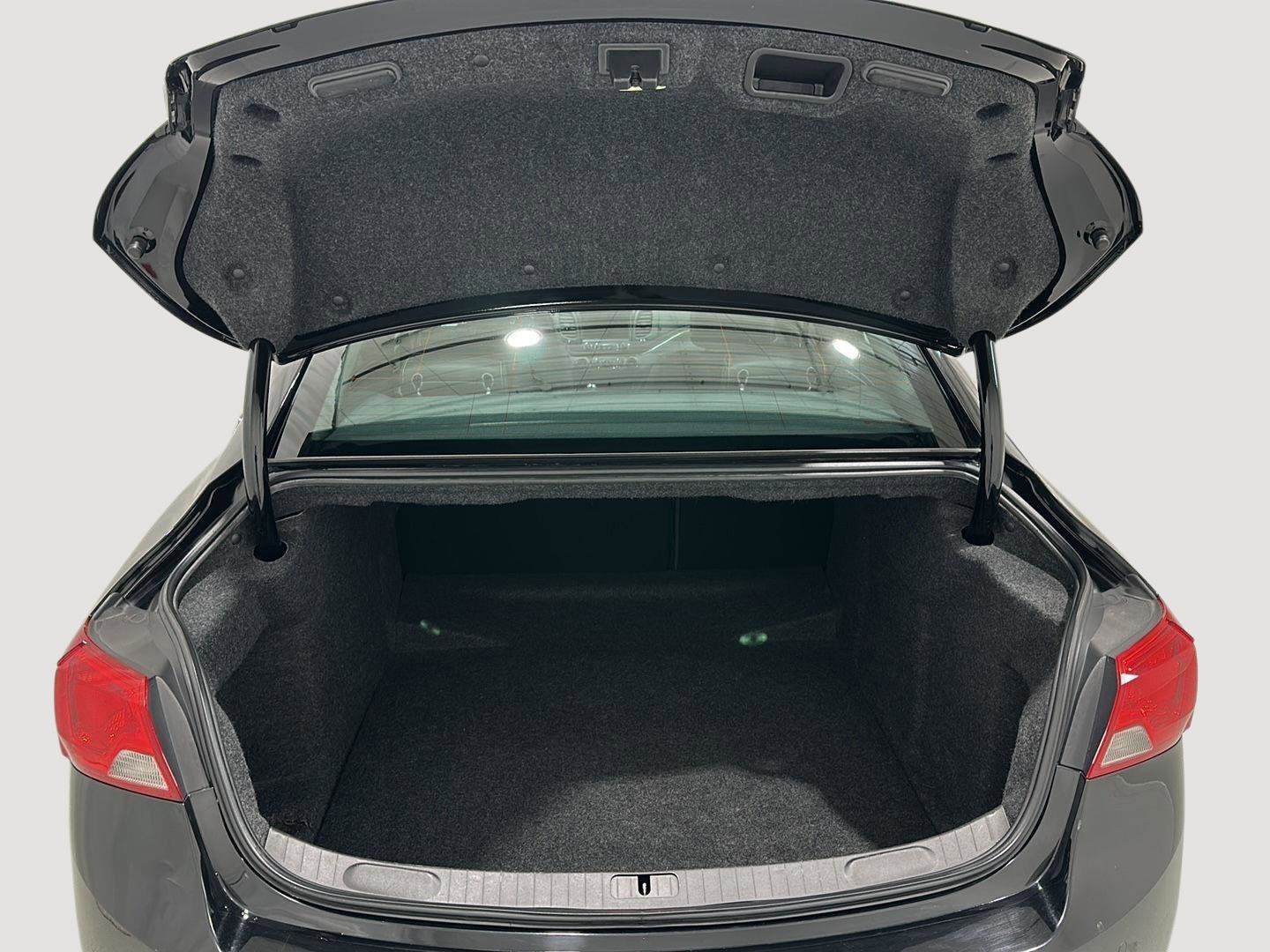 Used 2016 Chevrolet Impala LTZ FWD image 24