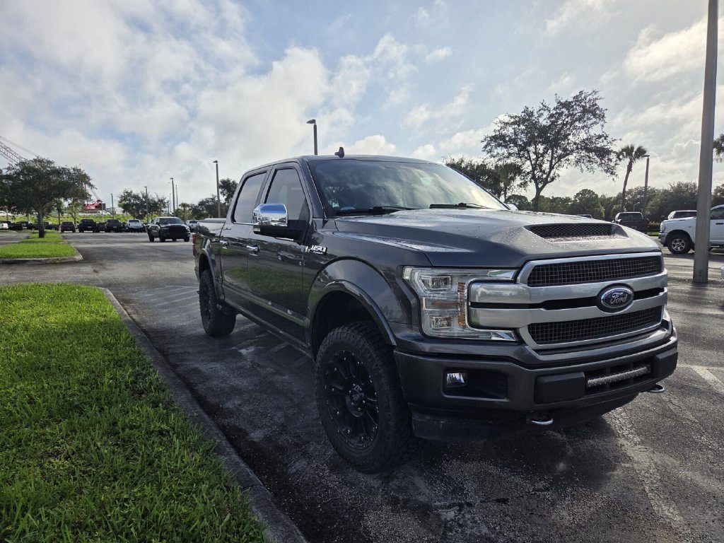 Used 2018 Ford F150 Platinum w/ Equipment Group 701A Luxury AWD/4WD image 2