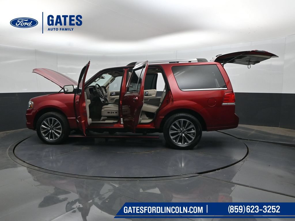 Used 2017 Lincoln Navigator Select AWD/4WD image 59