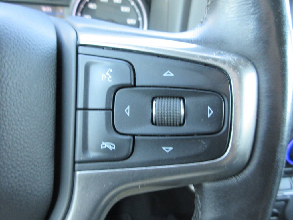 Used 2021 Chevrolet Silverado 1500 LT AWD/4WD image 27