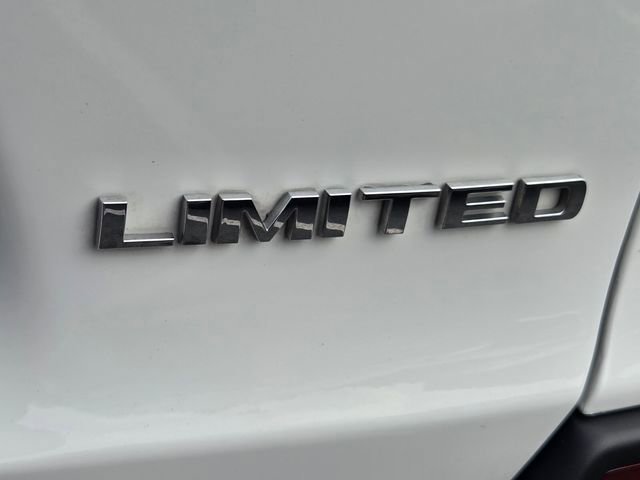 Used 2019 Jeep Cherokee Limited FWD image 33