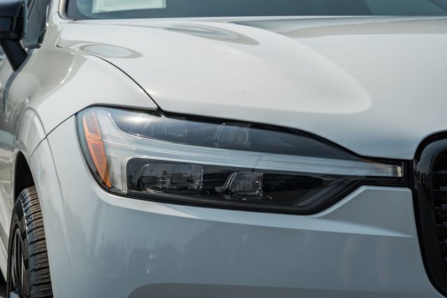 Used 2021 Volvo XC60 T6 R-Design w/ Advanced Package image 12