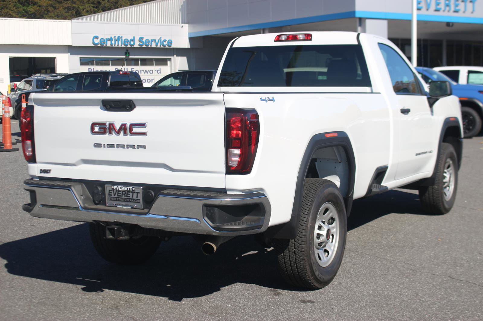 New 2025 GMC Sierra 3500 Pro w/ Convenience Package image 7