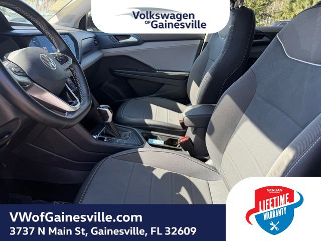 Certified 2024 Volkswagen Taos SE image 17