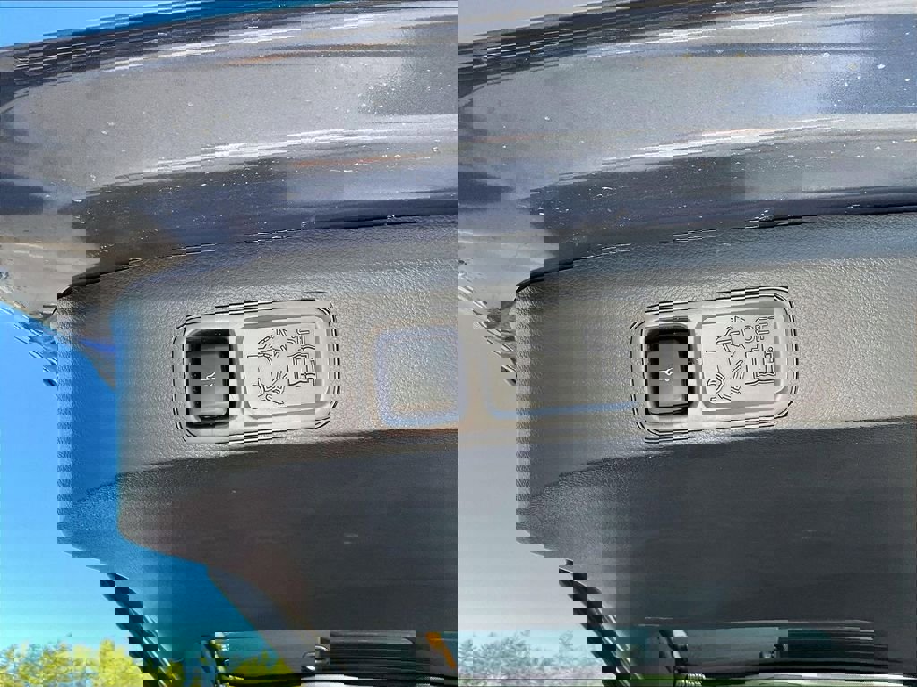 Used 2023 Ford Expedition Limited AWD/4WD image 26