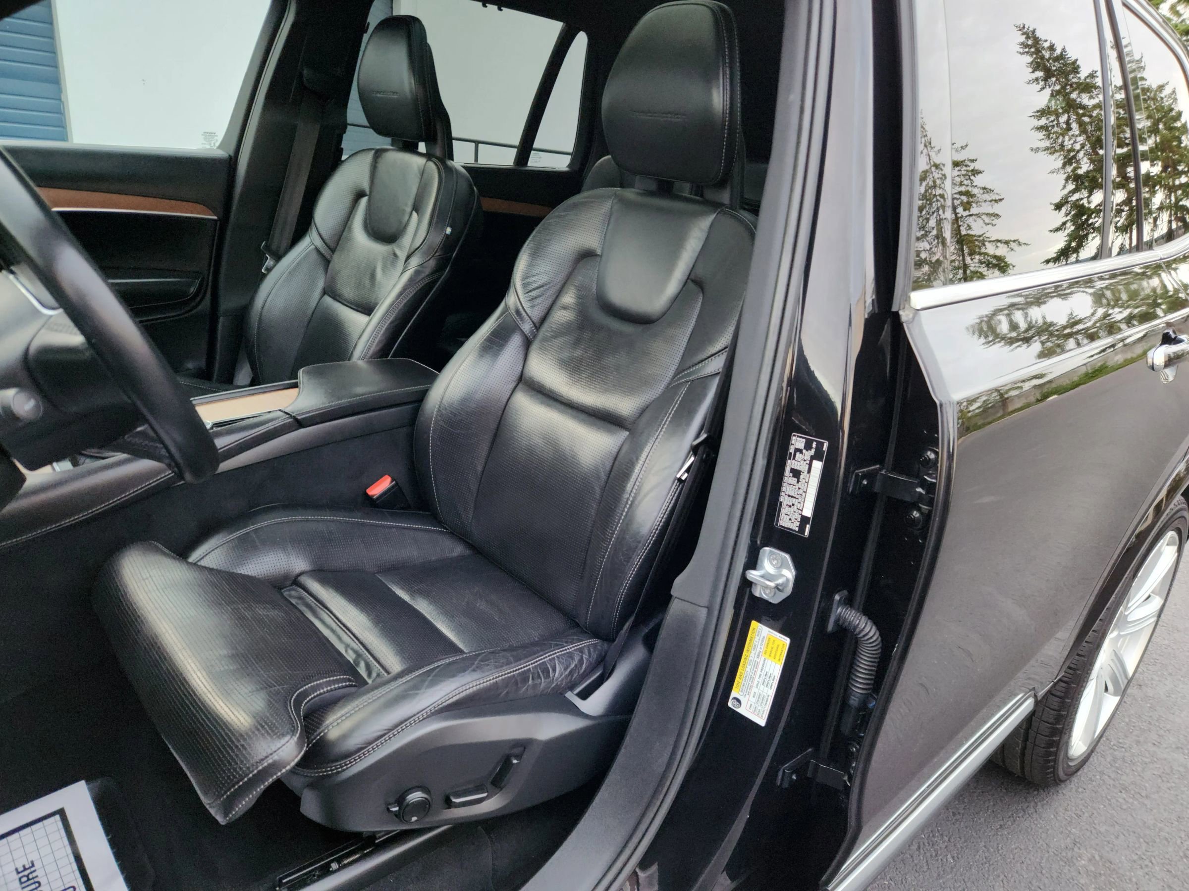 Used 2016 Volvo XC90 T6 Inscription w/ Vision Package AWD/4WD image 7