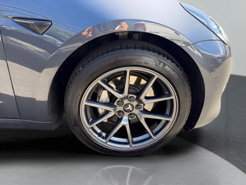Used 2021 Tesla Model 3 Long Range AWD/4WD image 13