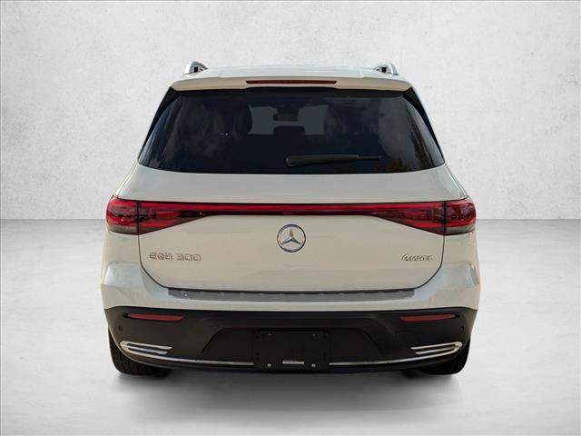 Used 2023 Mercedes-Benz EQB 300 4MATIC image 6