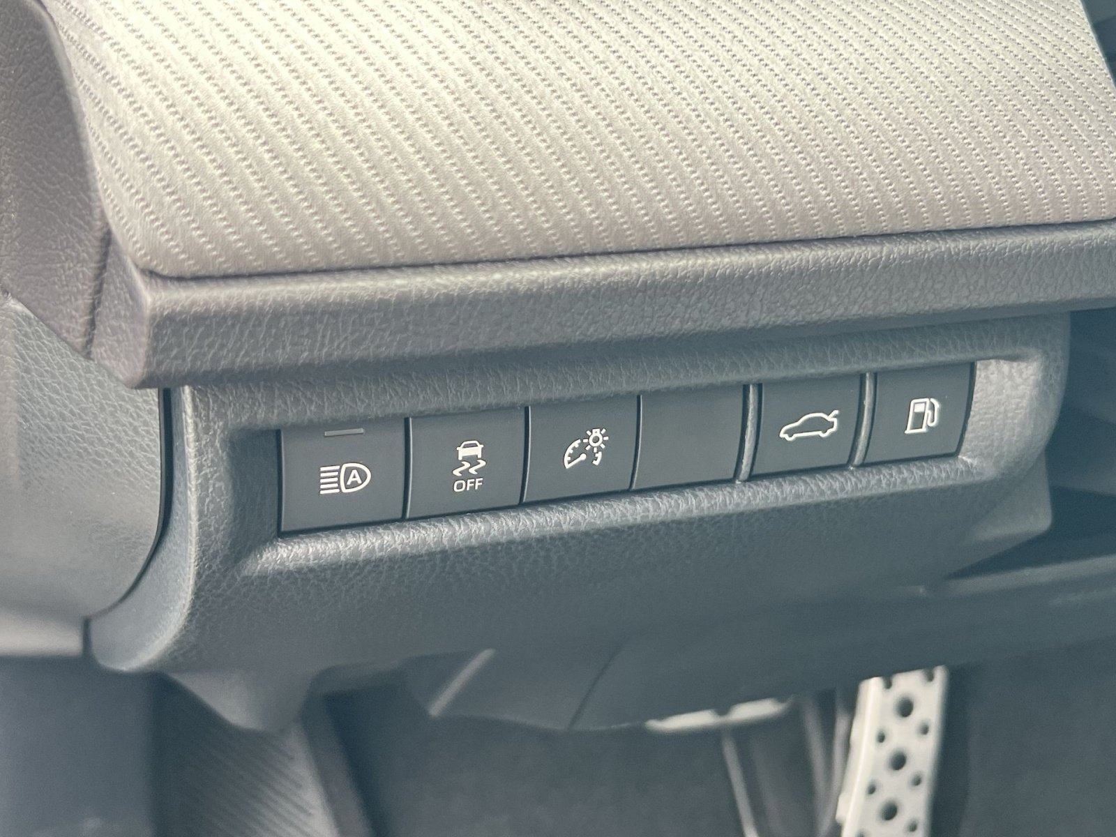 New 2026 Toyota Camry SE w/ Convenience Package FWD image 23