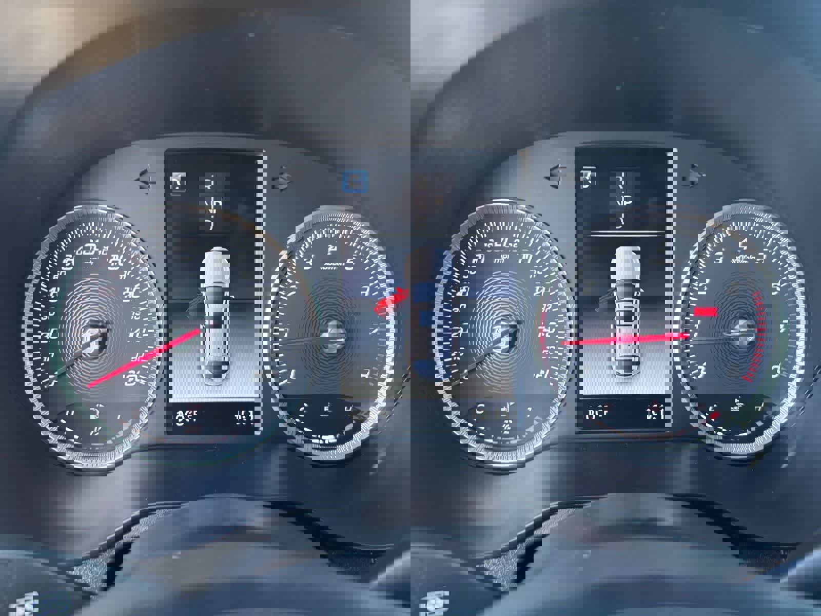 Used 2018 Mercedes-Benz GLC 300 4MATIC Coupe image 25