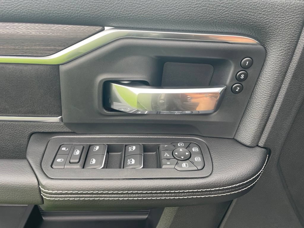 New 2026 RAM 2500 Laramie AWD/4WD image 28