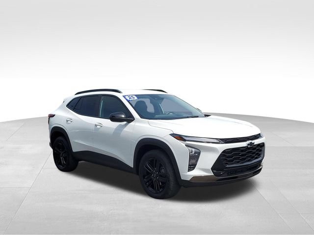 Certified 2025 Chevrolet Trax ACTIV w/ Driver Confidence Package FWD image 2