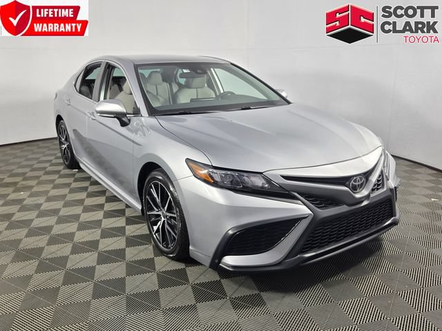 Used 2023 Toyota Camry SE AWD/4WD image 1