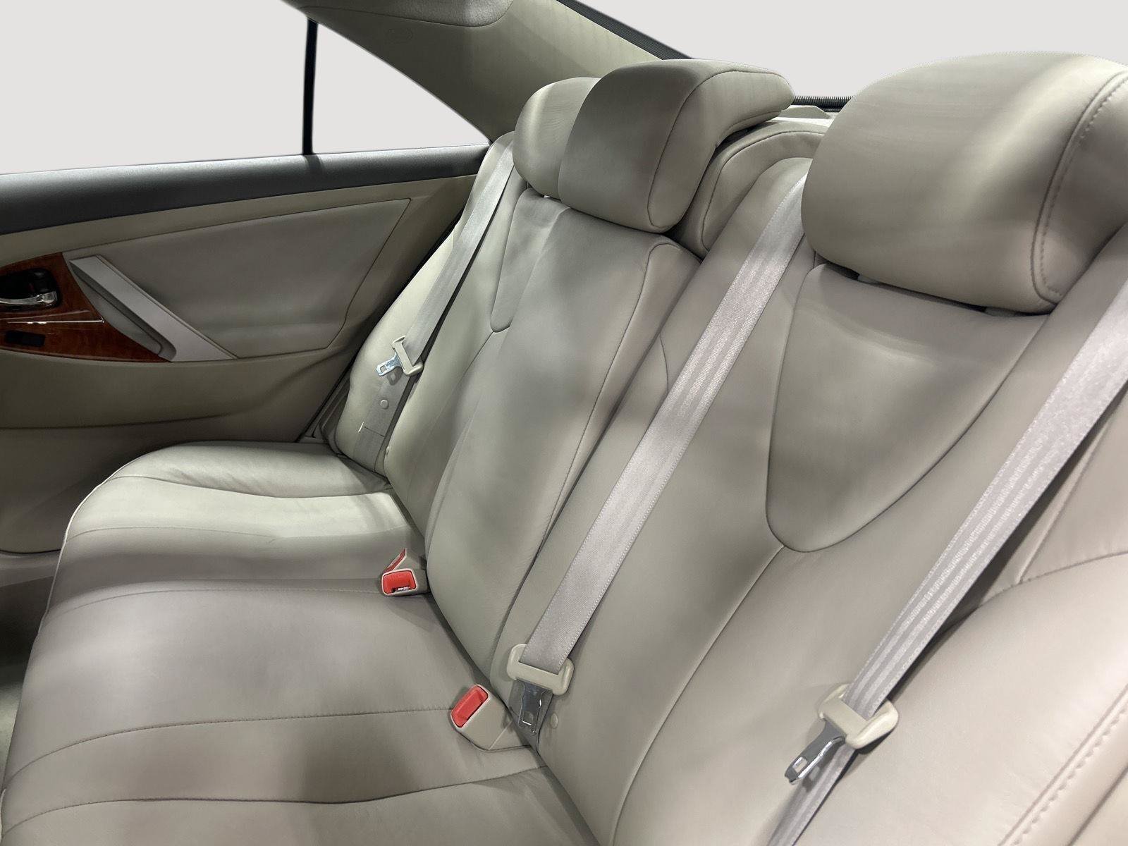 Used 2009 Toyota Camry XLE w/ Leather Pkg FWD image 16