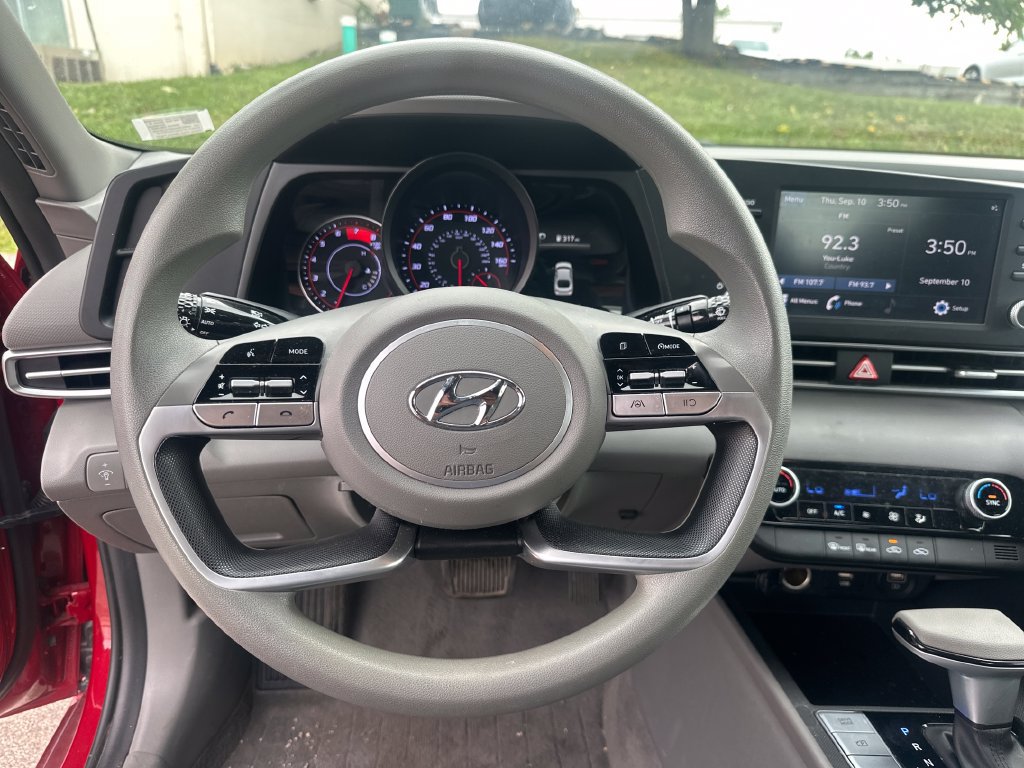 Used 2023 Hyundai Elantra SEL FWD image 40