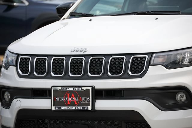 Used 2023 Jeep Compass Latitude w/ Convenience Group AWD/4WD image 17
