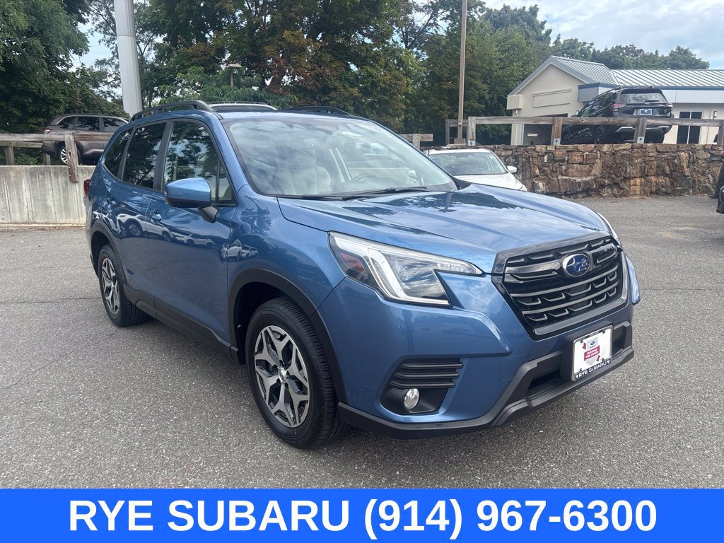 Certified 2023 Subaru Forester Premium AWD/4WD image 1