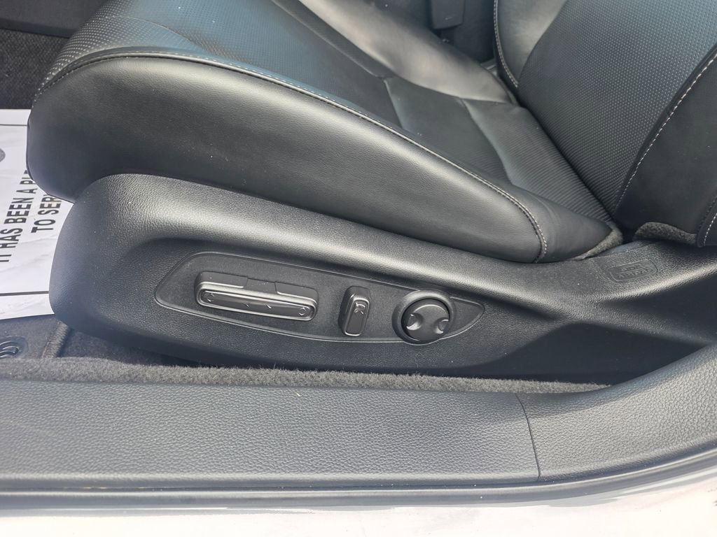 Used 2023 Honda Accord EX-L image 10