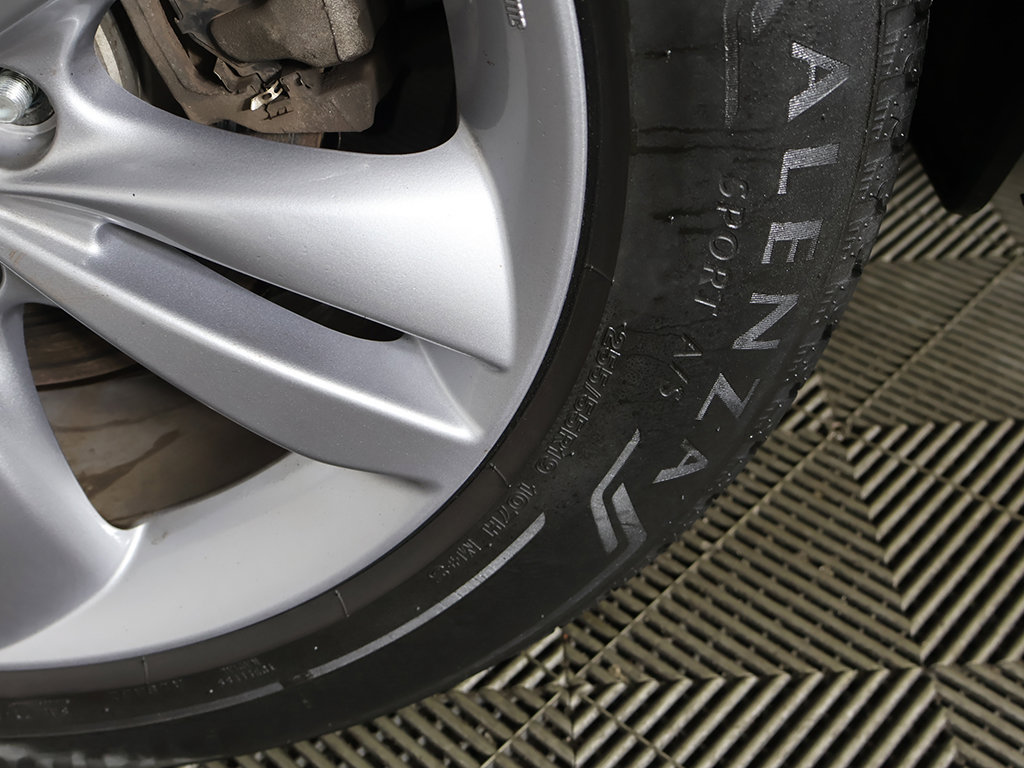 Used 2023 Acura MDX SH-AWD image 19
