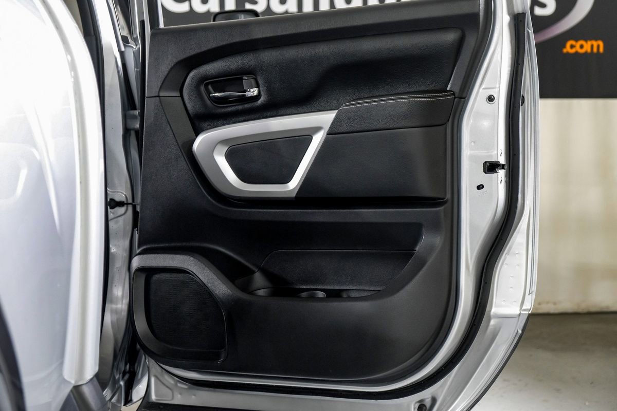 Used 2019 Nissan Titan PRO-4X image 37