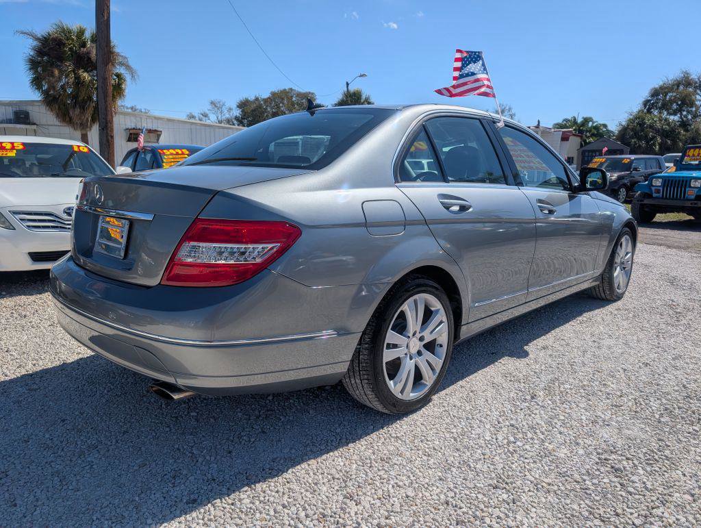 Used 2008 Mercedes-Benz C 300 Sedan image 7