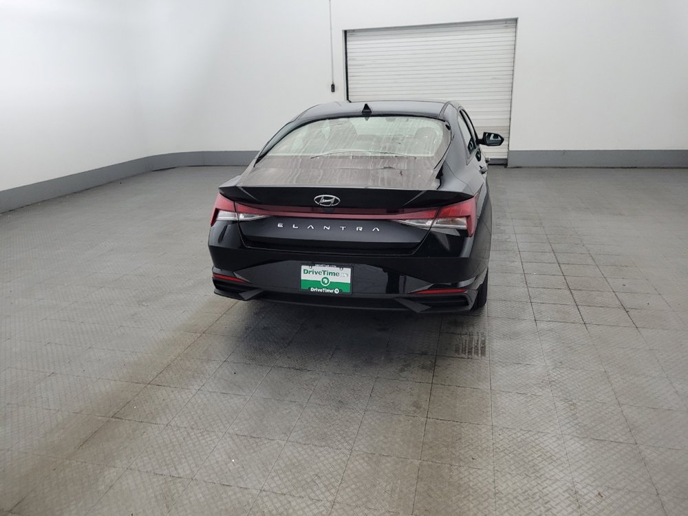 Used 2021 Hyundai Elantra SE w/ Cargo Package FWD image 7