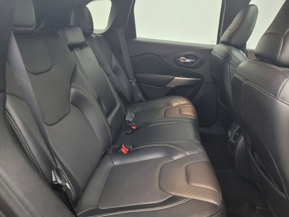 Used 2021 Jeep Cherokee Latitude Lux 80th Anniv w/ Quick Order Package 26U 80TH FWD image 19
