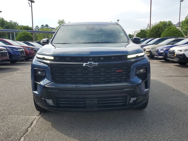 Used 2024 Chevrolet Traverse RS FWD image 2