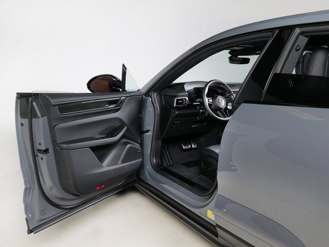 New 2026 Porsche Macan GTS Electric AWD/4WD image 29