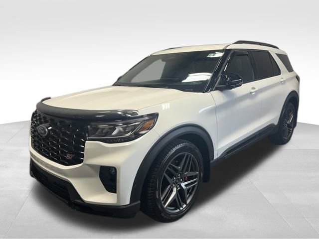 Used 2025 Ford Explorer ST image 1